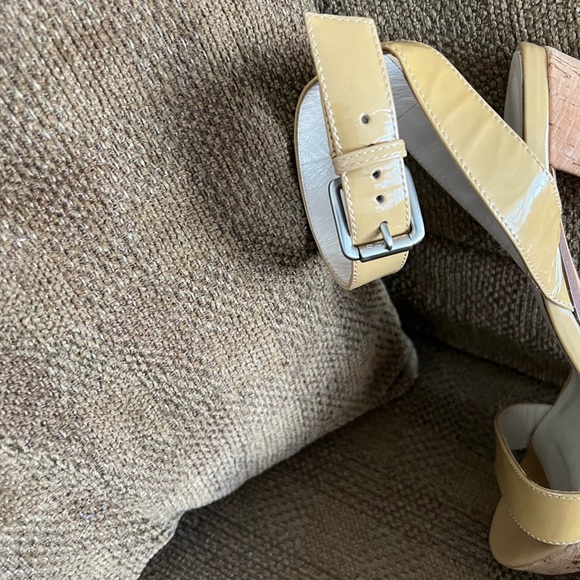 Michael kors gorgeous cork heel size 8 in great condition - Picture 8 of 16